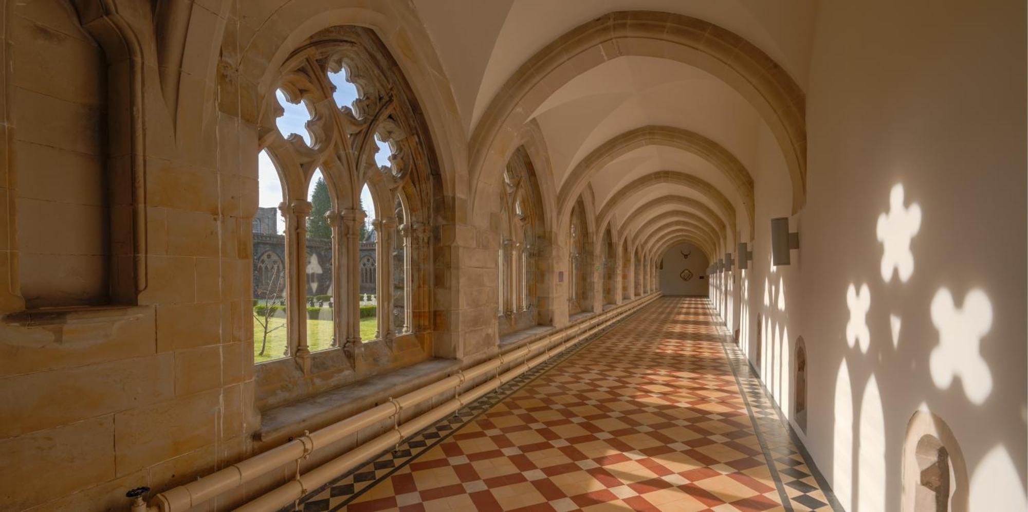 Monastery Apartment With Loch Ness View フォート・オーガスタス エクステリア 写真